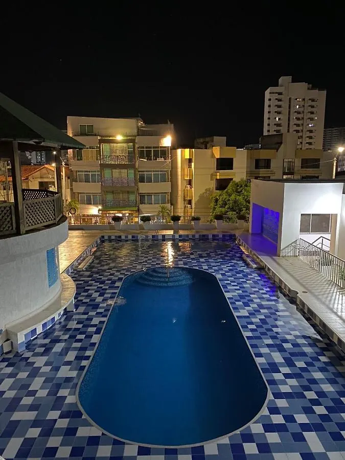 Acogedor alojamiento con piscina cerca al mar! Gaira 0*,