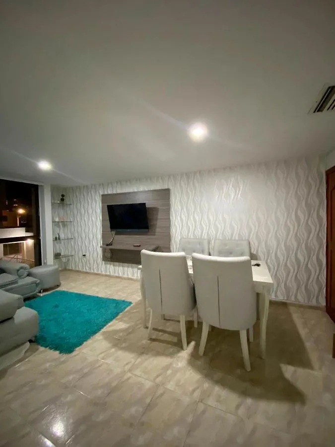 Acogedor alojamiento con piscina cerca al mar! Gaira Apartamento